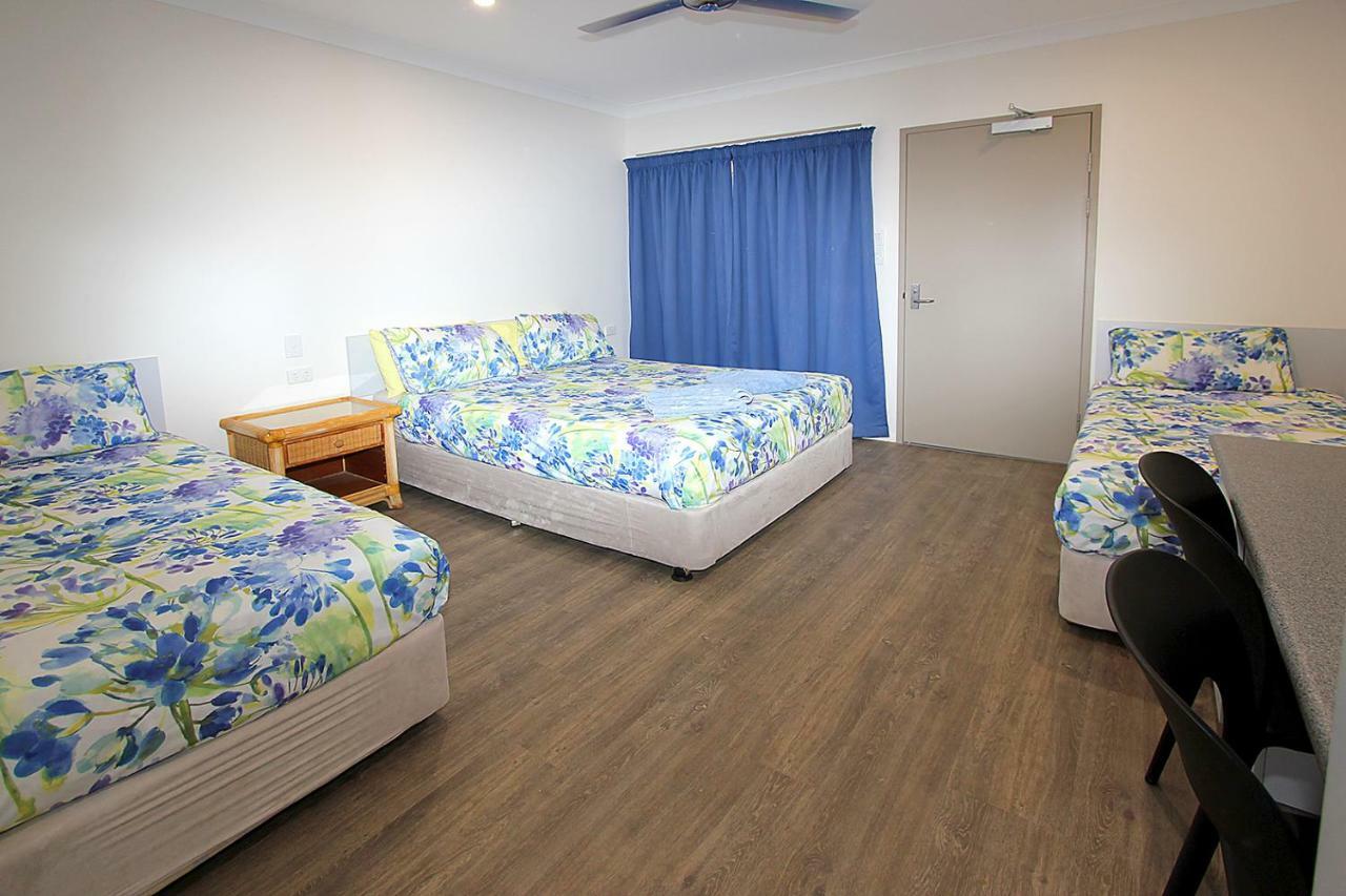 Reef Gardens Motel Proserpine Eksteriør bilde